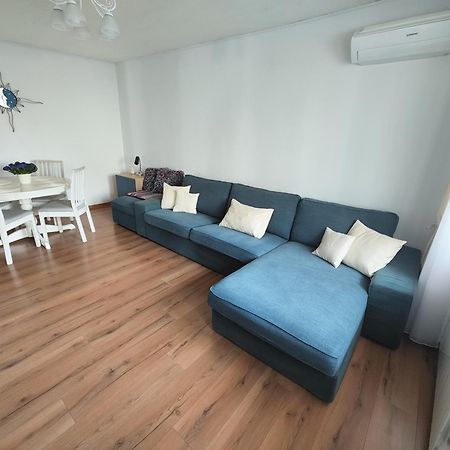Platinum Apartment - Apartament Cu 3 Camere, 2 Dormitoare, 2 Bai, Bucatarie Complet Utilata, 2 Balcoane Bukarest Exterior foto