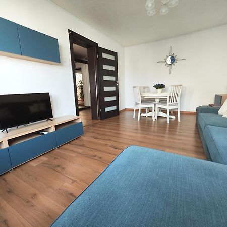 Platinum Apartment - Apartament Cu 3 Camere, 2 Dormitoare, 2 Bai, Bucatarie Complet Utilata, 2 Balcoane Bukarest Exterior foto