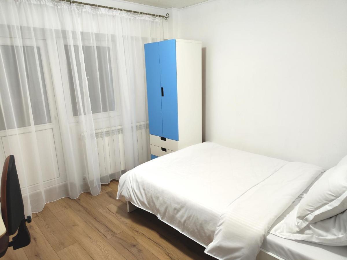 Platinum Apartment - Apartament Cu 3 Camere, 2 Dormitoare, 2 Bai, Bucatarie Complet Utilata, 2 Balcoane Bukarest Exterior foto