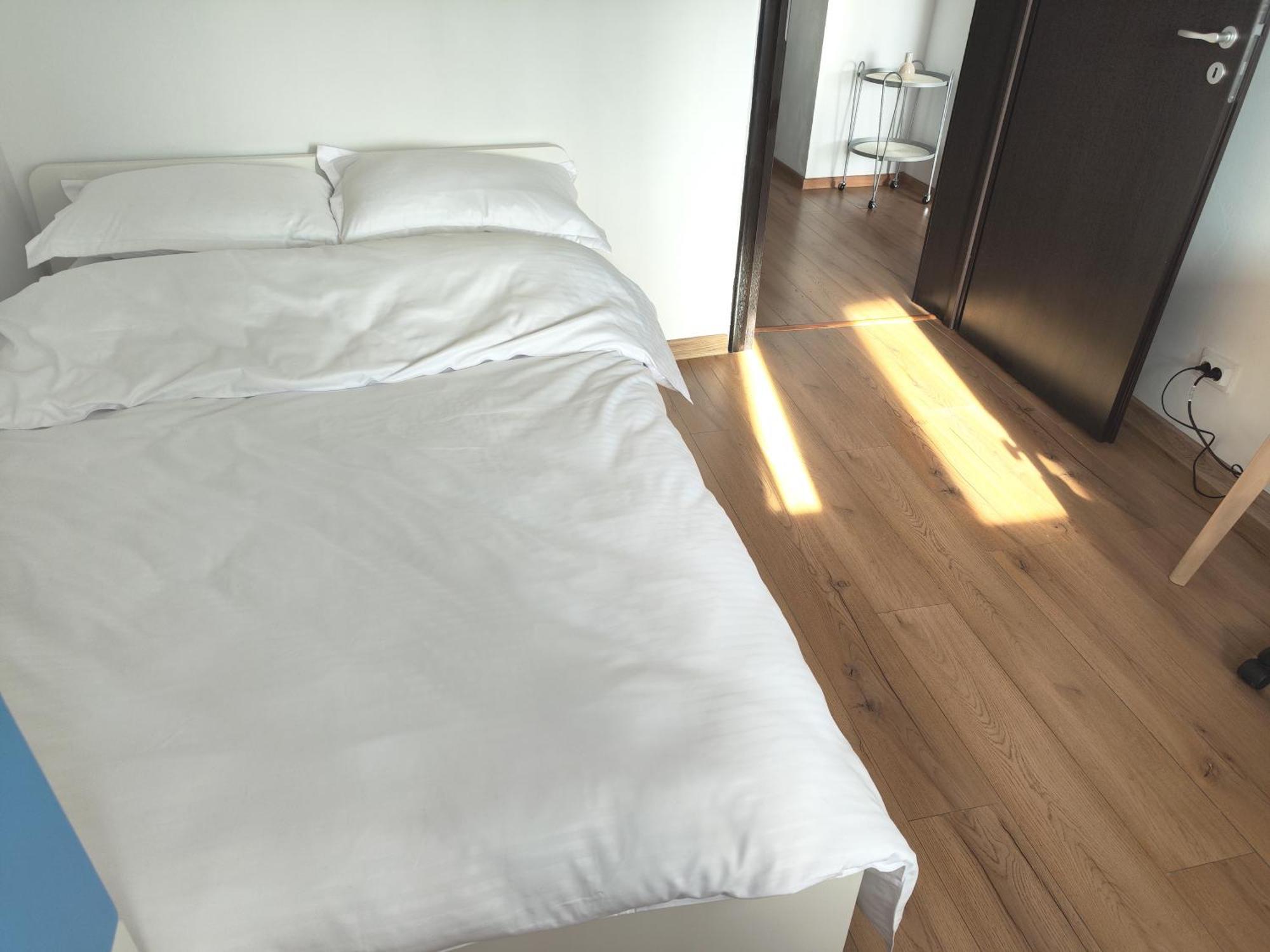 Platinum Apartment - Apartament Cu 3 Camere, 2 Dormitoare, 2 Bai, Bucatarie Complet Utilata, 2 Balcoane Bukarest Exterior foto