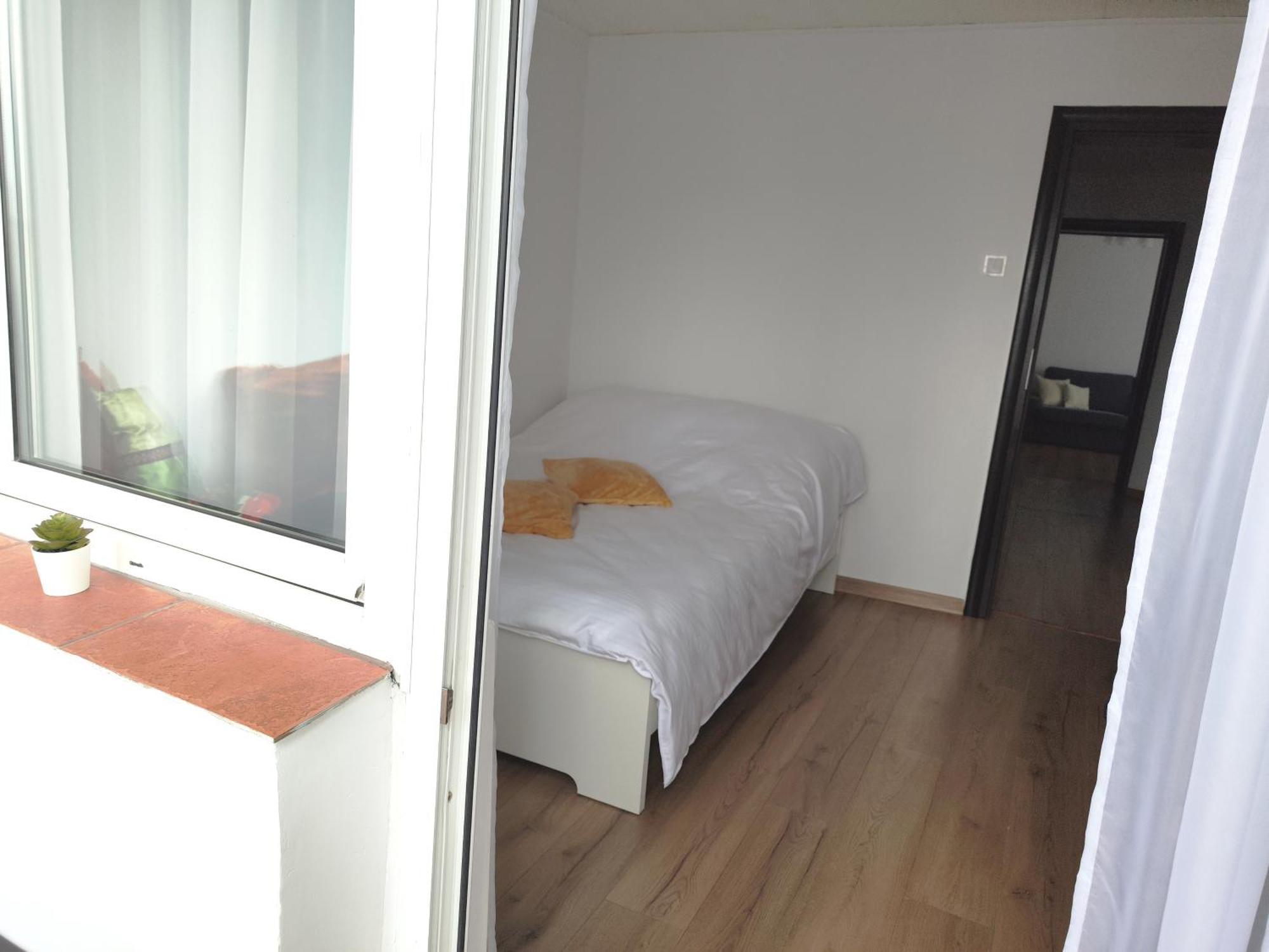 Platinum Apartment - Apartament Cu 3 Camere, 2 Dormitoare, 2 Bai, Bucatarie Complet Utilata, 2 Balcoane Bukarest Exterior foto