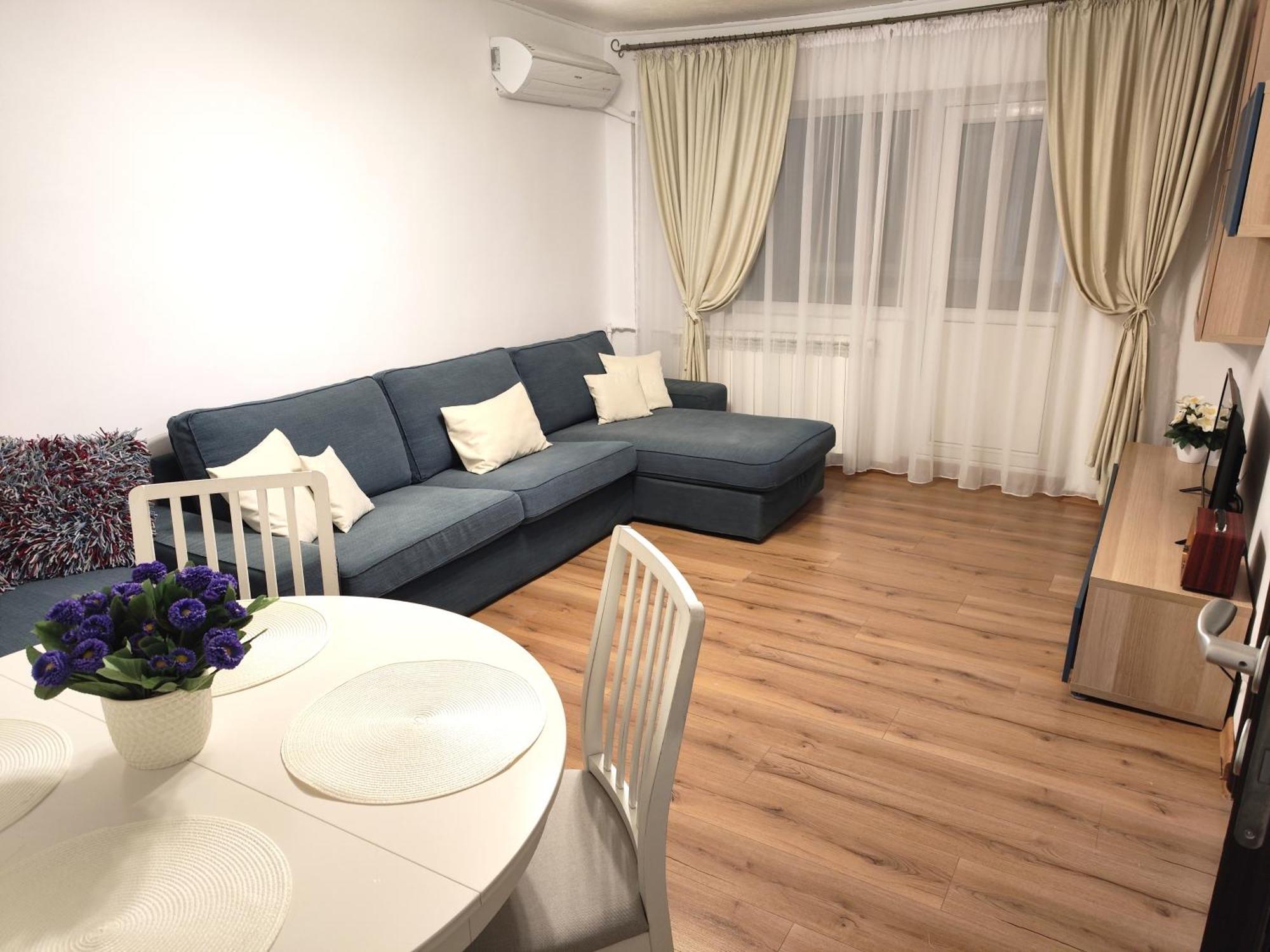 Platinum Apartment - Apartament Cu 3 Camere, 2 Dormitoare, 2 Bai, Bucatarie Complet Utilata, 2 Balcoane Bukarest Exterior foto